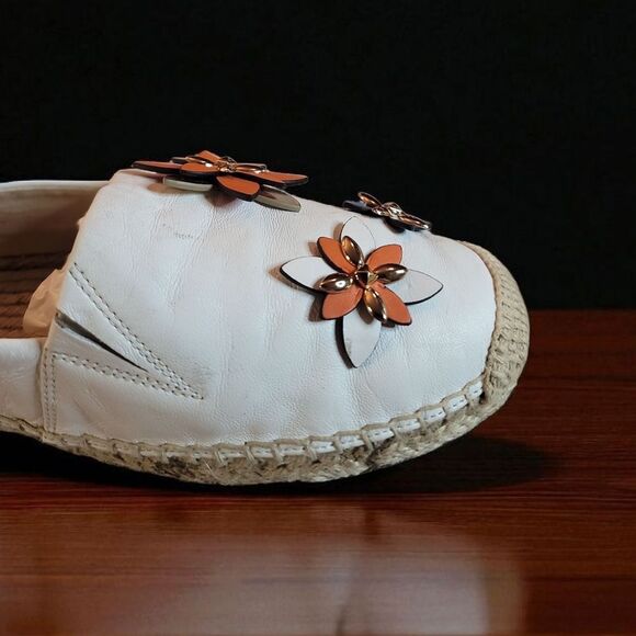 Michael Kors White Leather and Colorful Floral Applique Espadrilles Sz 9 - Picture 3 of 6